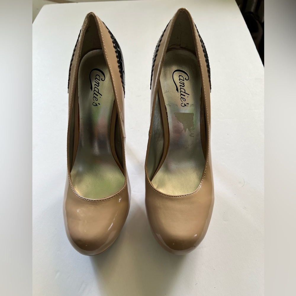 Candies beige and black platform shoes size 8